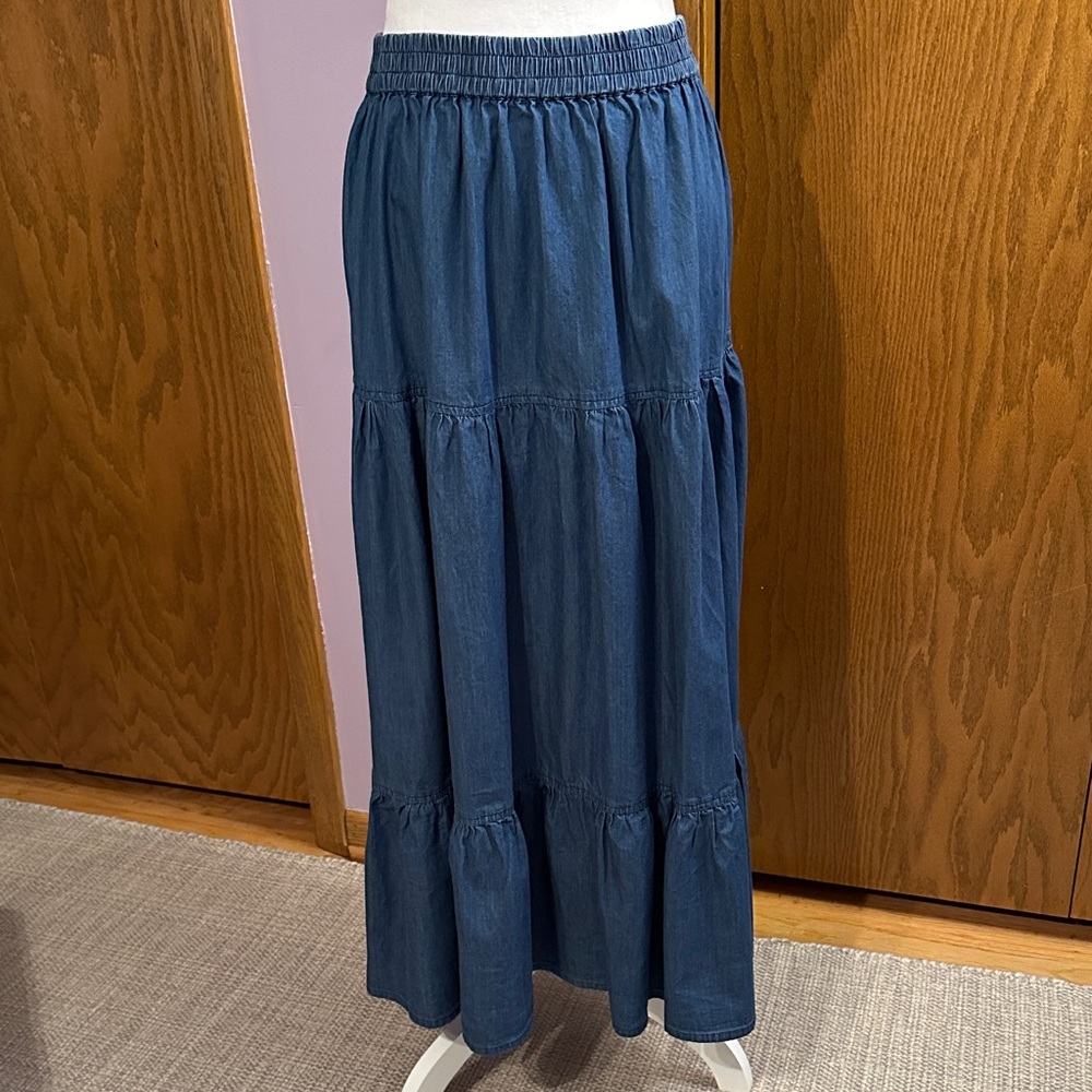 GUnit Elegant Blue Jean Maxi Skirt size medium.